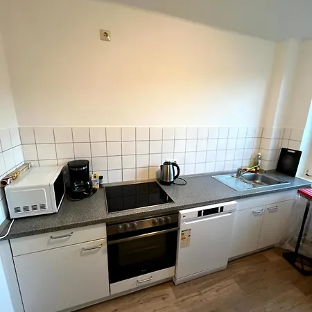 3-zimmer Monteurwohnung Mit Balkon Apartament Neumünster