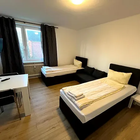 3-zimmer Monteurwohnung Mit Balkon * Neumünster