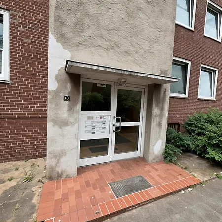3-zimmer Monteurwohnung Mit Balkon Appartement *