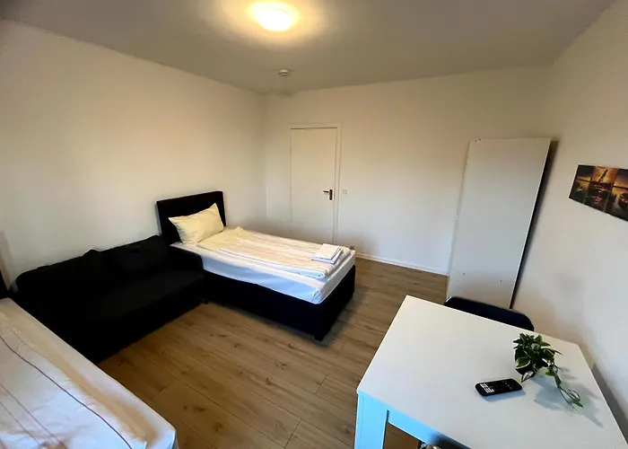 Appartamento 3-zimmer Monteurwohnung Mit Balkon *