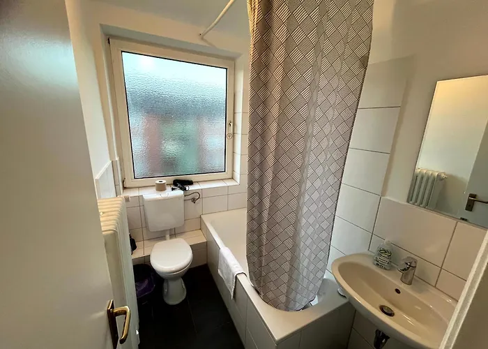 Appartamento 3-zimmer Monteurwohnung Mit Balkon Neumünster